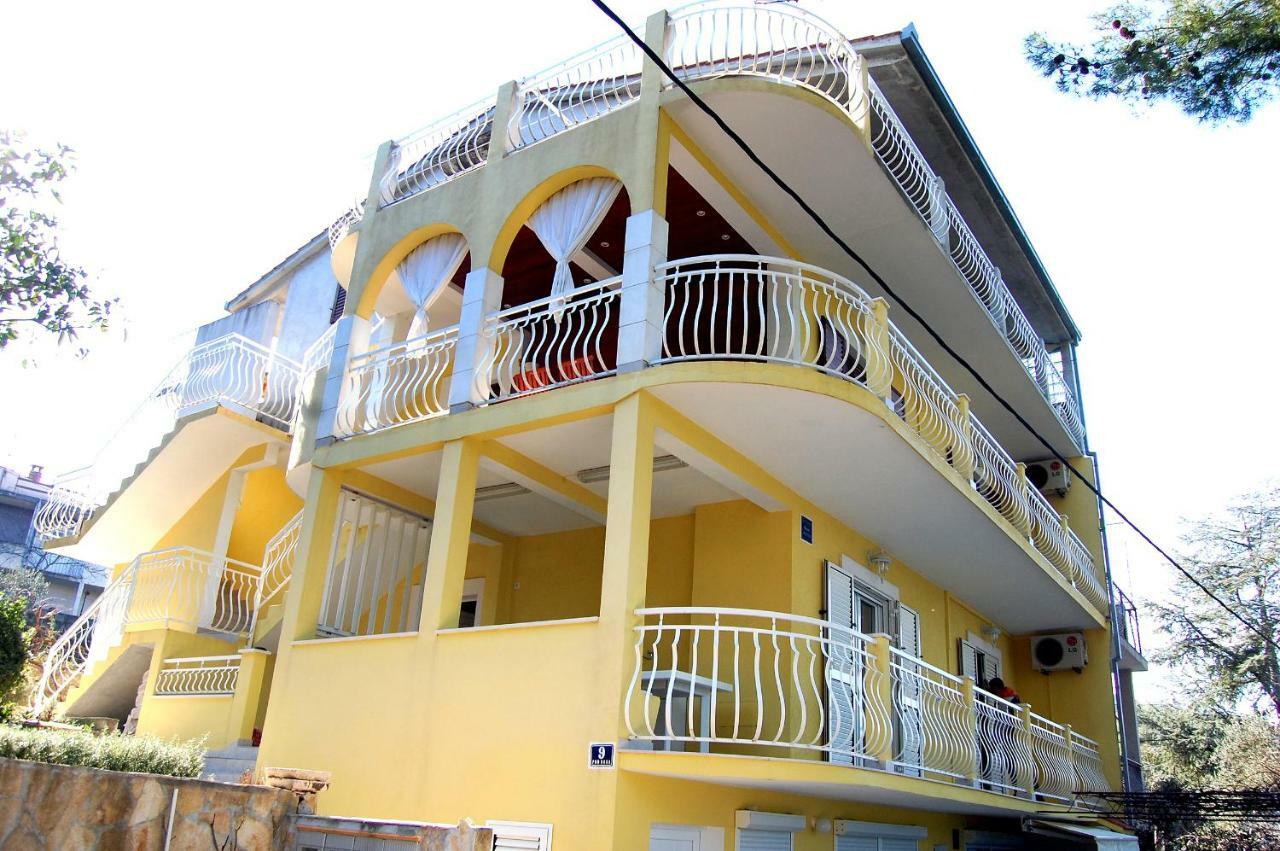 Apartment Toya Slatine Zewnętrze zdjęcie